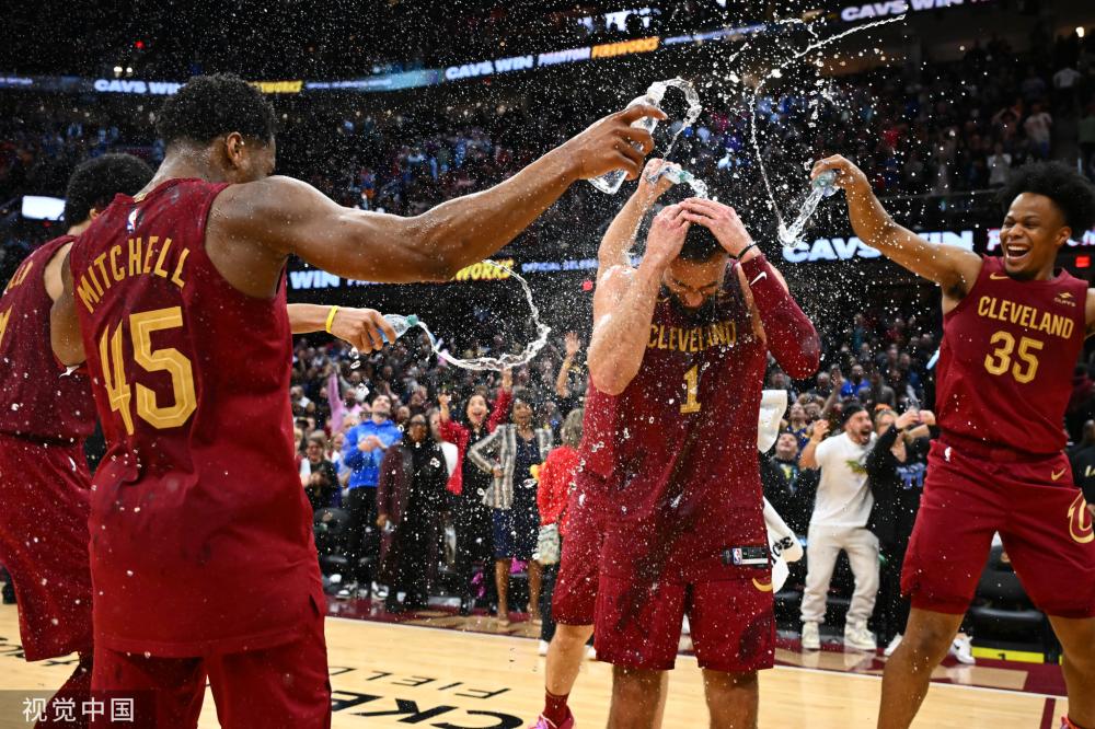 他在场上的 他在场上的