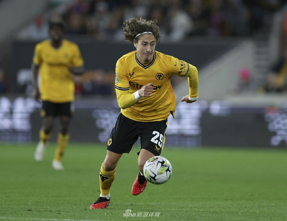 接激发了球 接激发了球